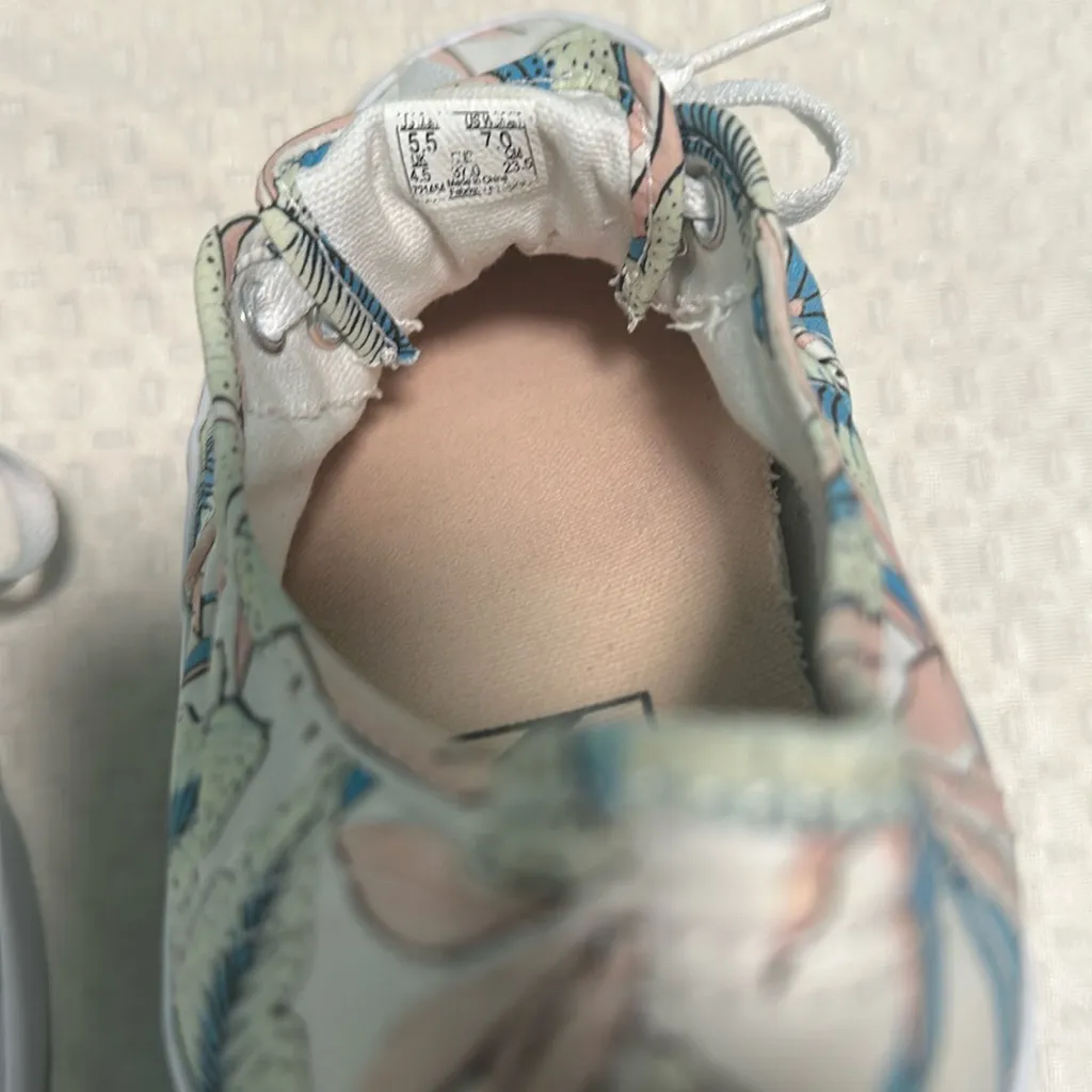 Vans Original, tropical print shoe - Image 2