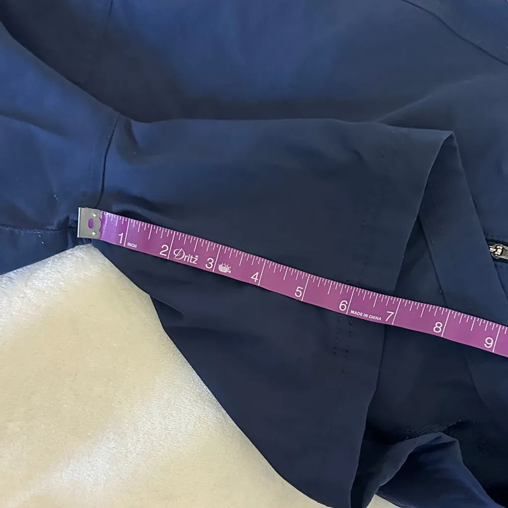 Eddie Bauer Women's Dark Blue Cargo Shorts - Image 7