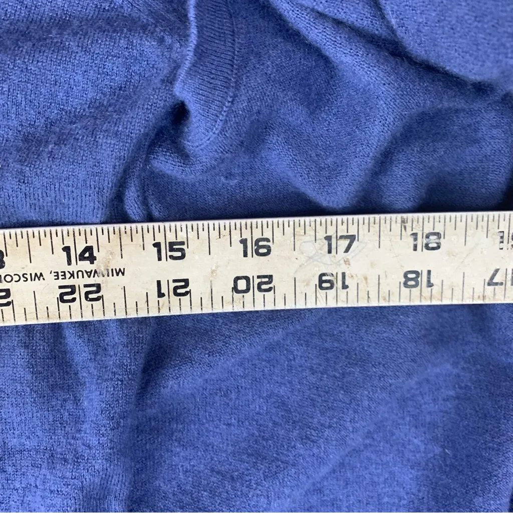 Kinross Cashmere women's medium blue knit sweater cardigan vest - Image 6