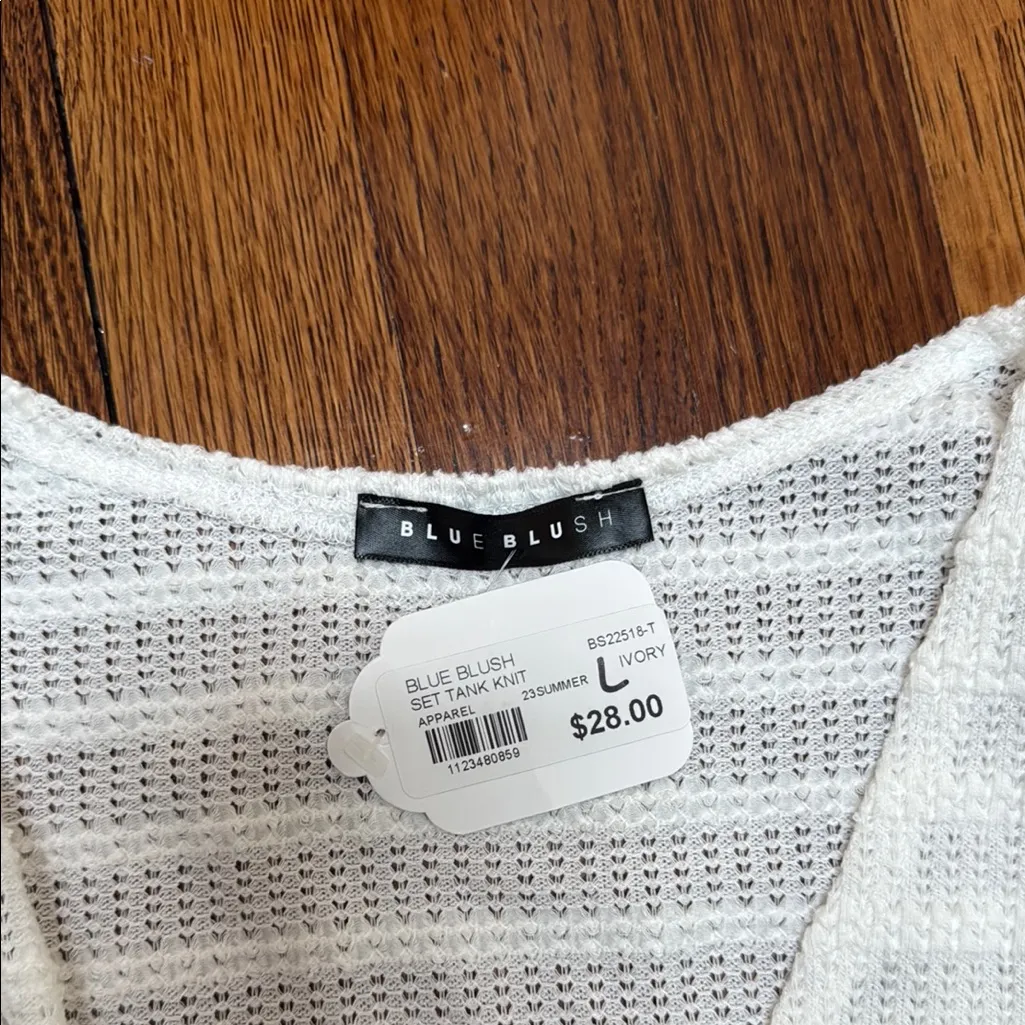 White crochet beach Top and Pants Set - Image 4