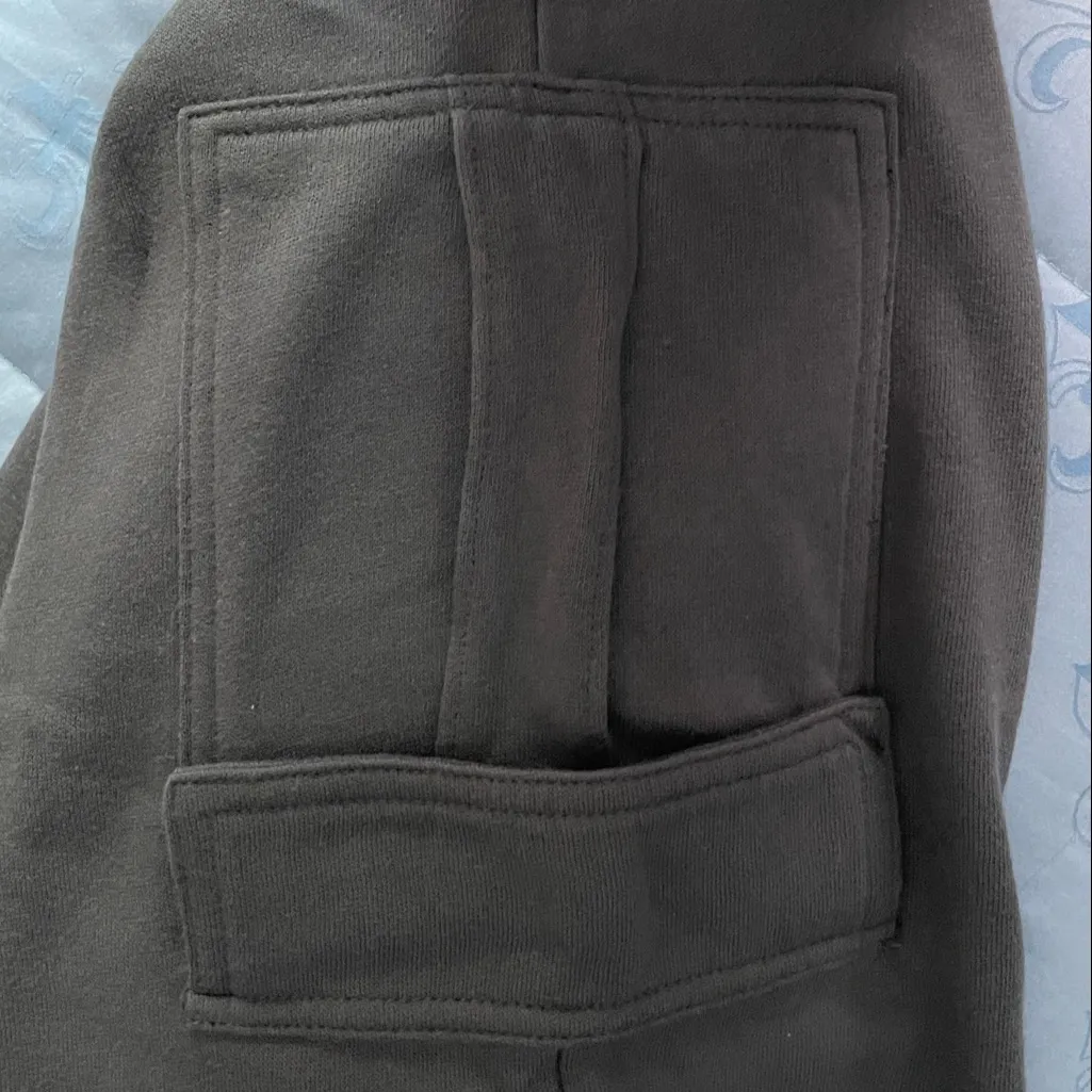 Hollister Charcoal Cargo Joggers - Image 7