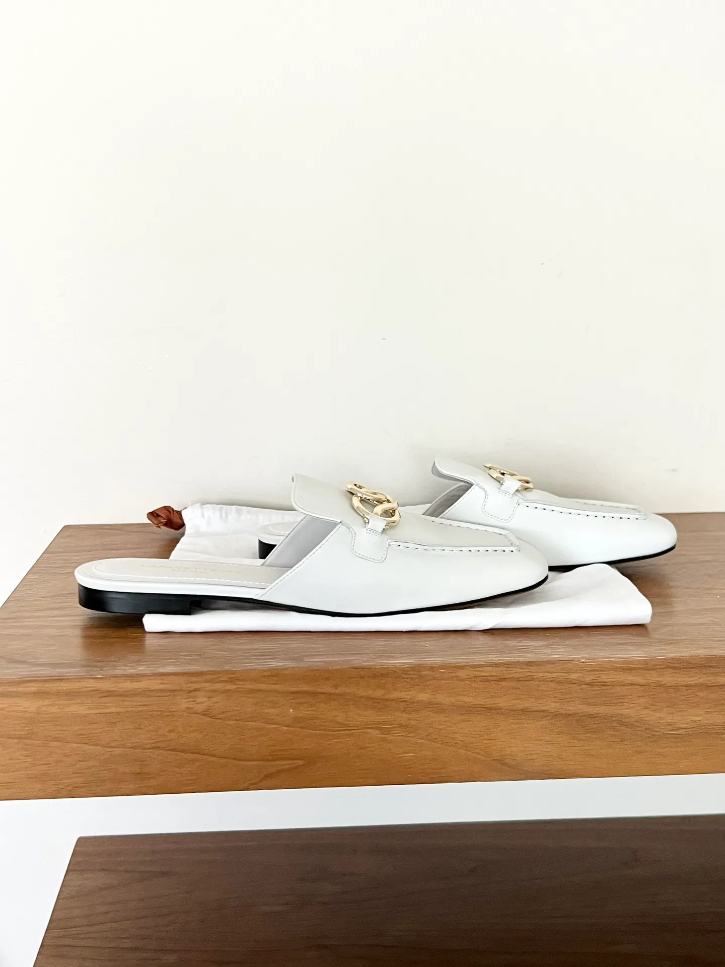 La Fayette 148 Leather Mules  - Image 11