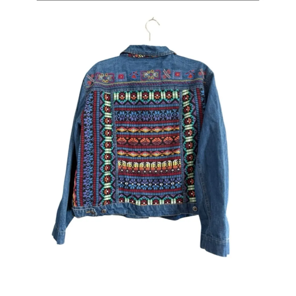 Women's Chico's Design Jean Jacket with Multicolor Embroidery Blue Size 8 - Image 10