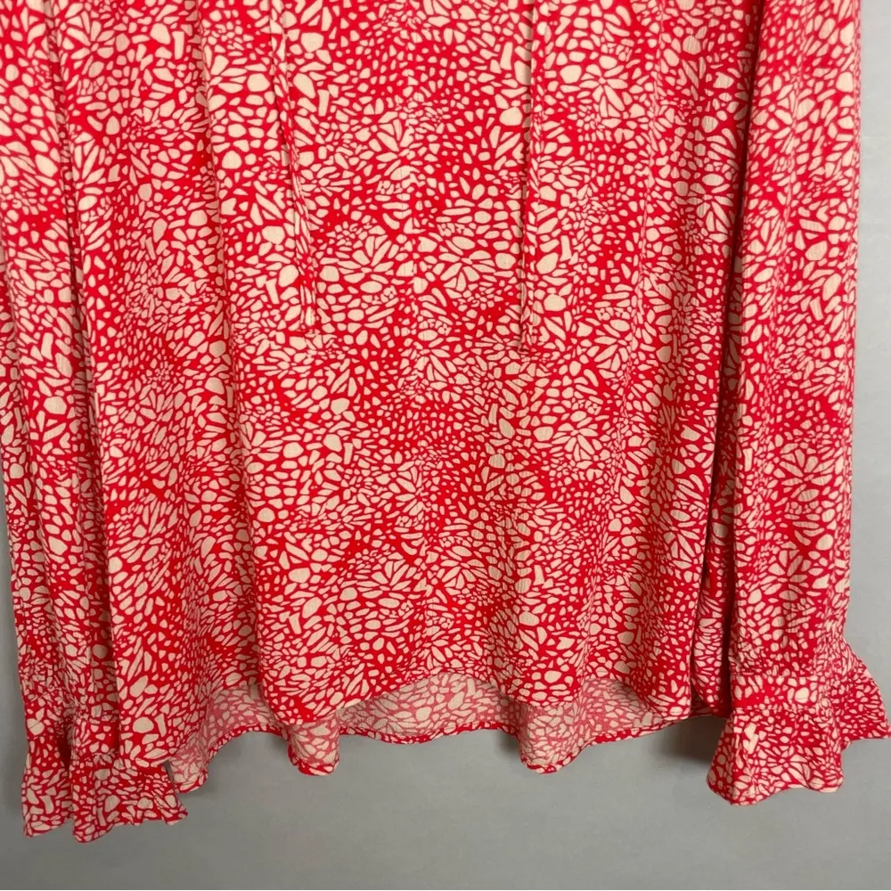 Patterned Blouse NWT Rayon Tie Neck Ruffle Flounce Floral Long Sleeve Large - Image 4