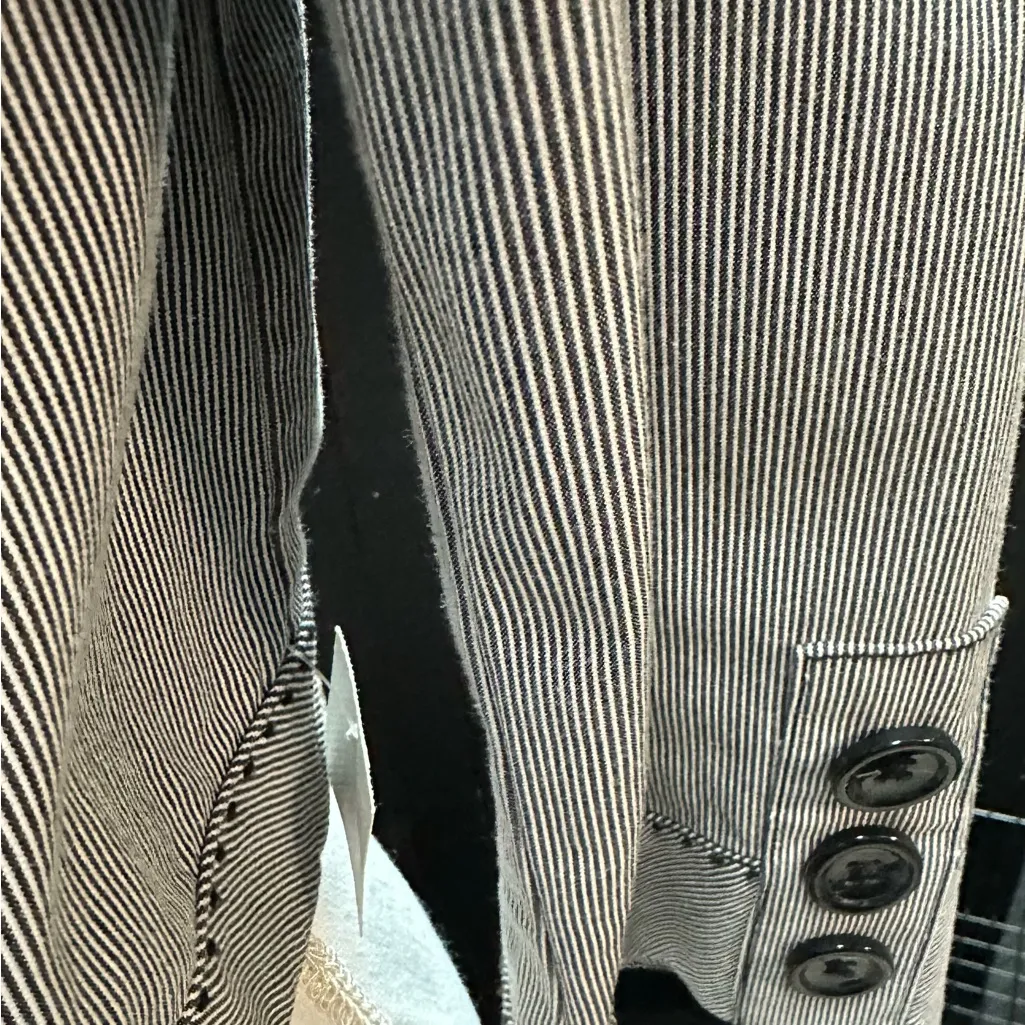 Loft  Petites sz 10P blazer - Image 3