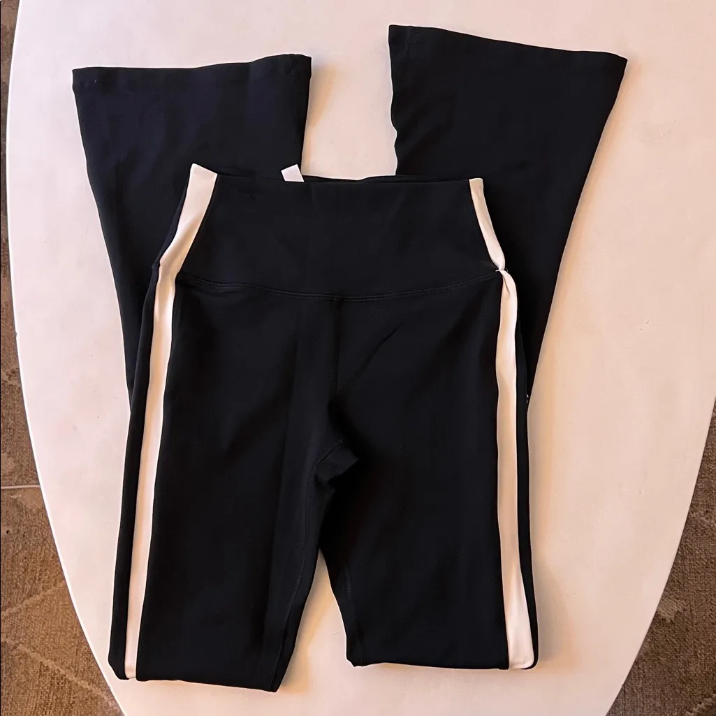 Splits 59 Raquel High Waist Flared Legging 32" Black White Single Stripe XS $134 - Image 3