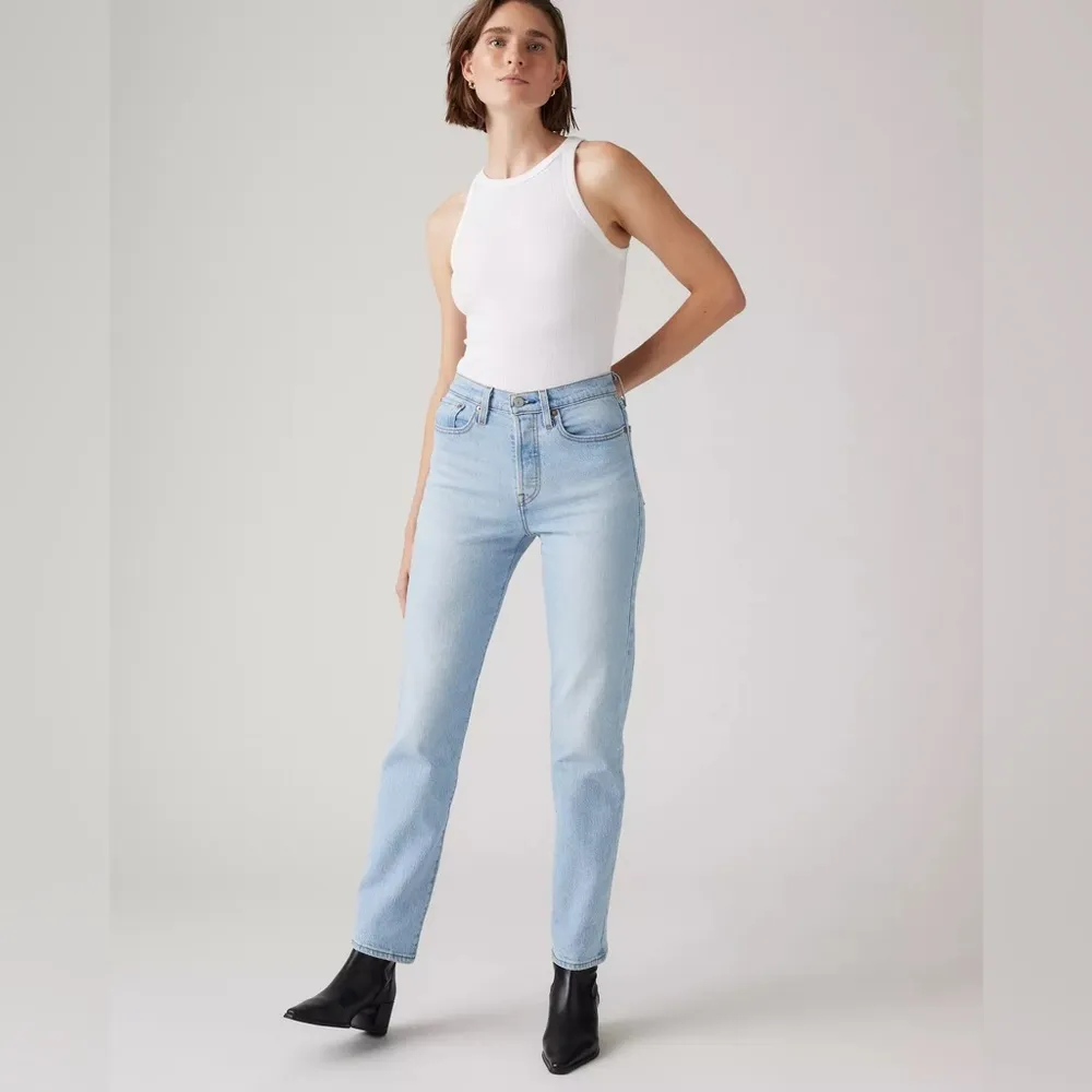 LEVI’S Ribcage Straight Jeans In Light Wash - Image 3