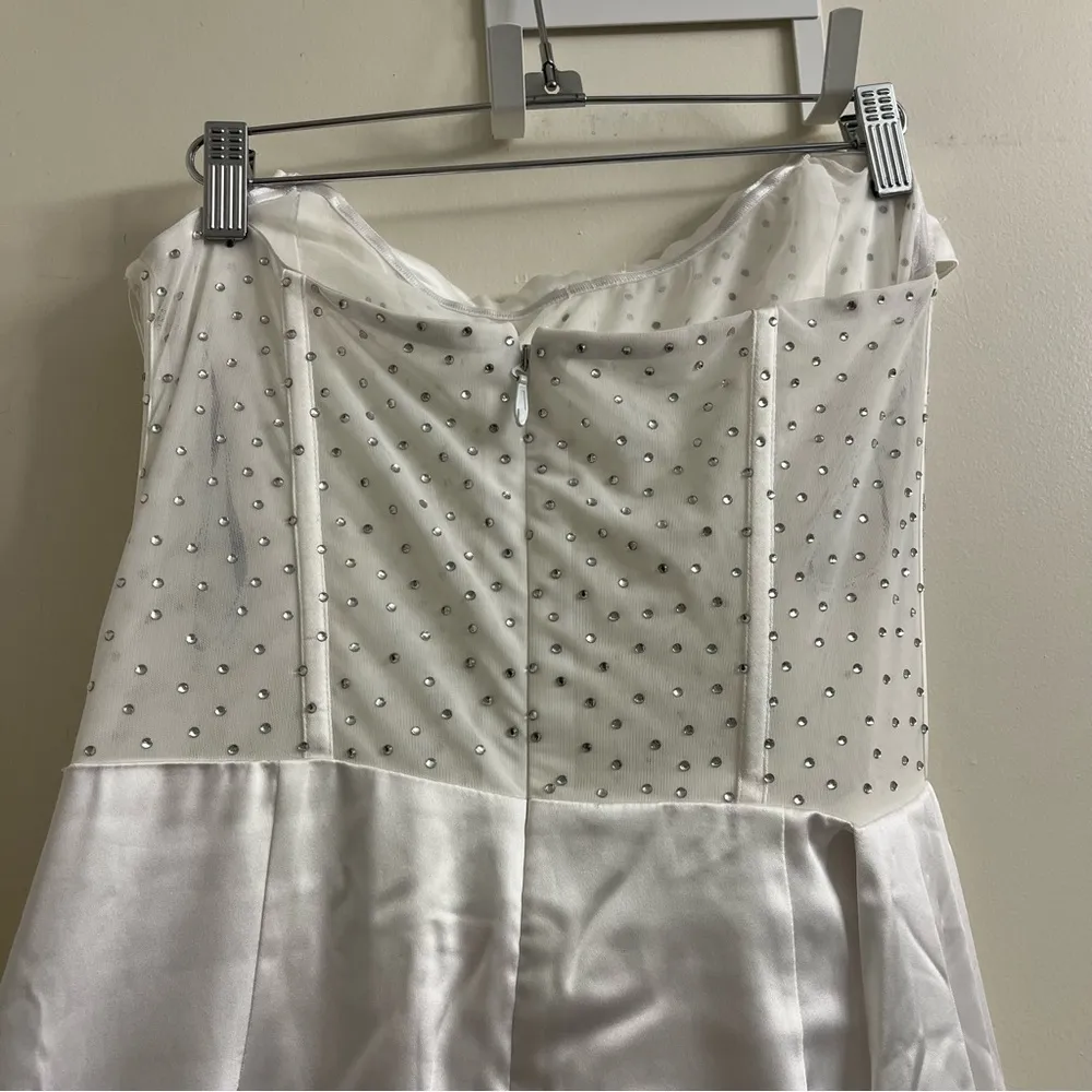 New Miss Circle Holly White Crystallized Corset High Slit Satin Gown Size Medium - Image 10