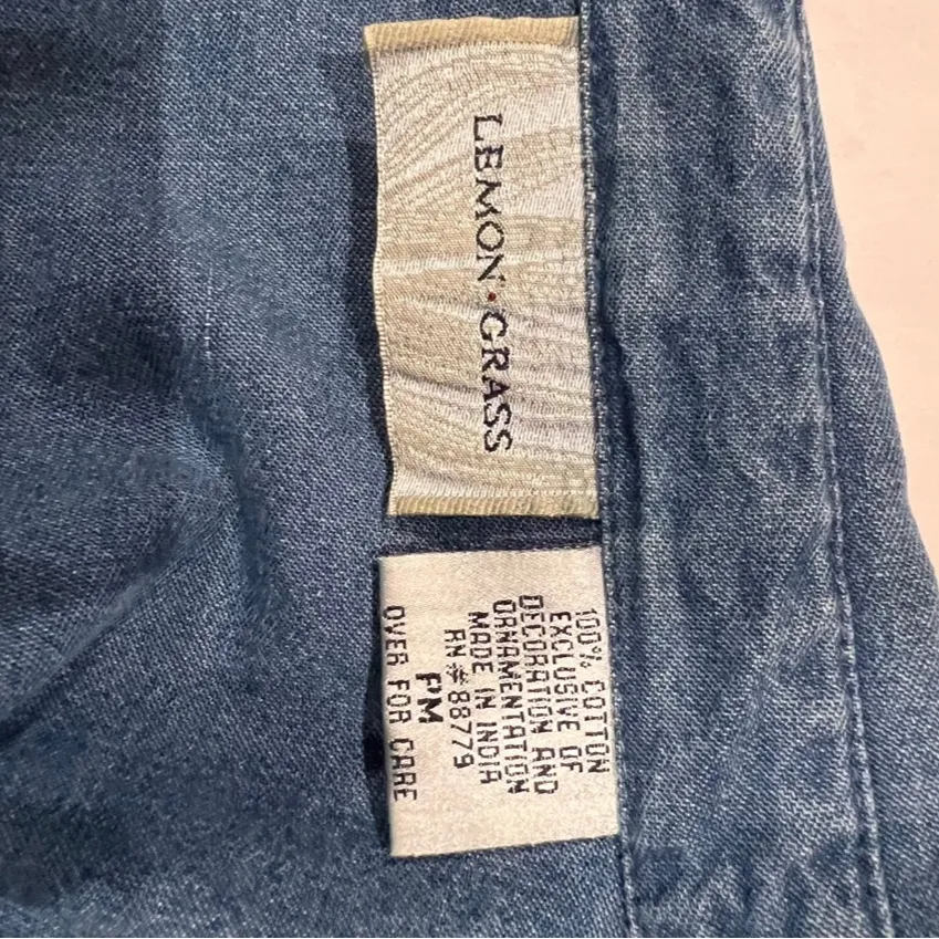 Christmas / winter Denim button up shirt perfect for the winter & holidays Blue Size undefined - Image 3