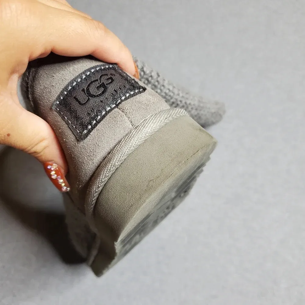 Uggs Cardy Gray Knit Boots - Image 9