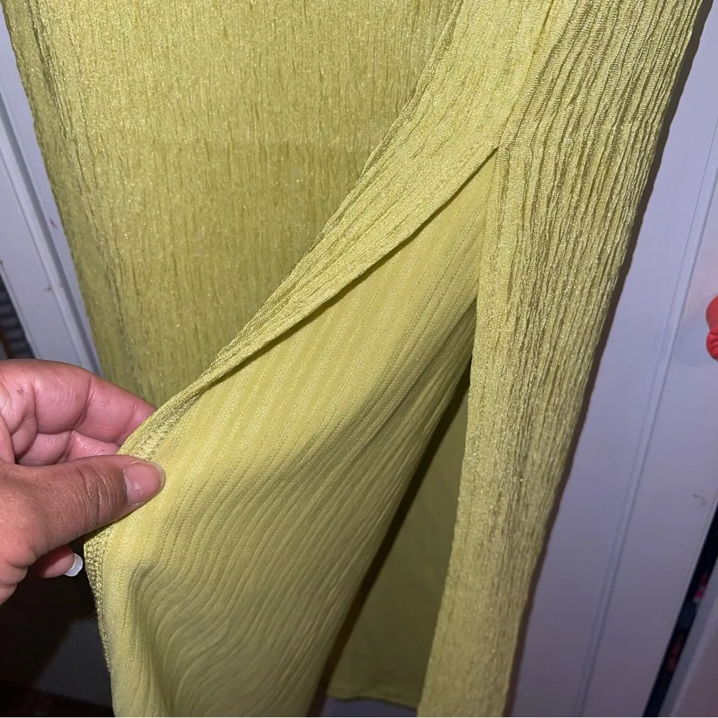 Green Maxi Bodycon Dress with Cut Out Slit and Halter Neckline for Night Out Size L - Image 6