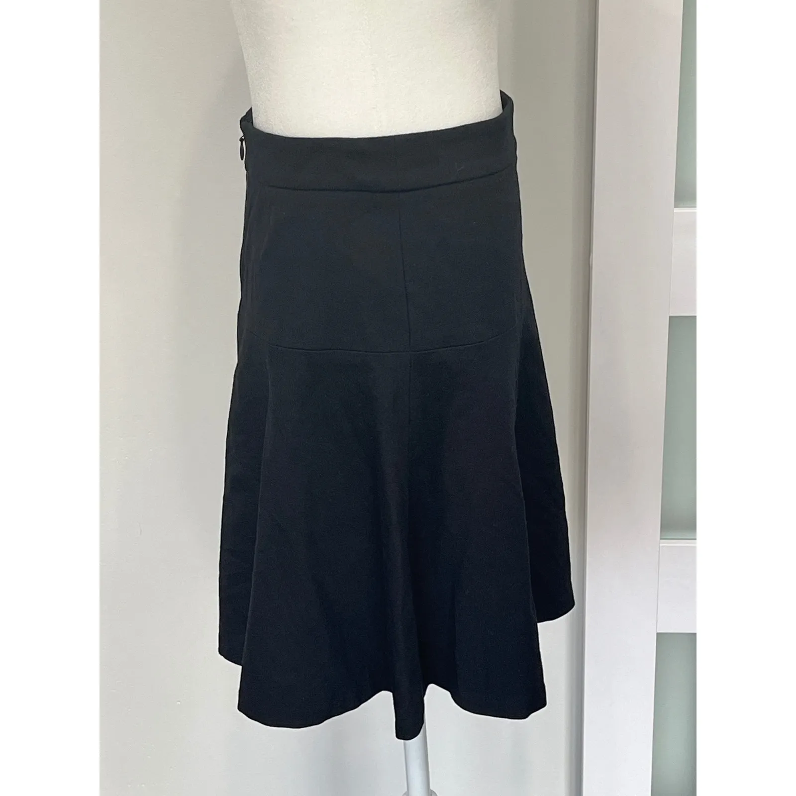 Banana Republic Black Ponte Knit Fit Flare Mini Skirt Size 0 - Image 2