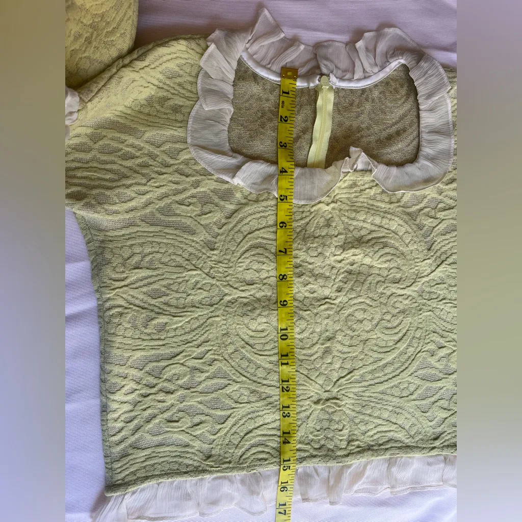 St. John Light Green Lace Skirt Set - Image 10