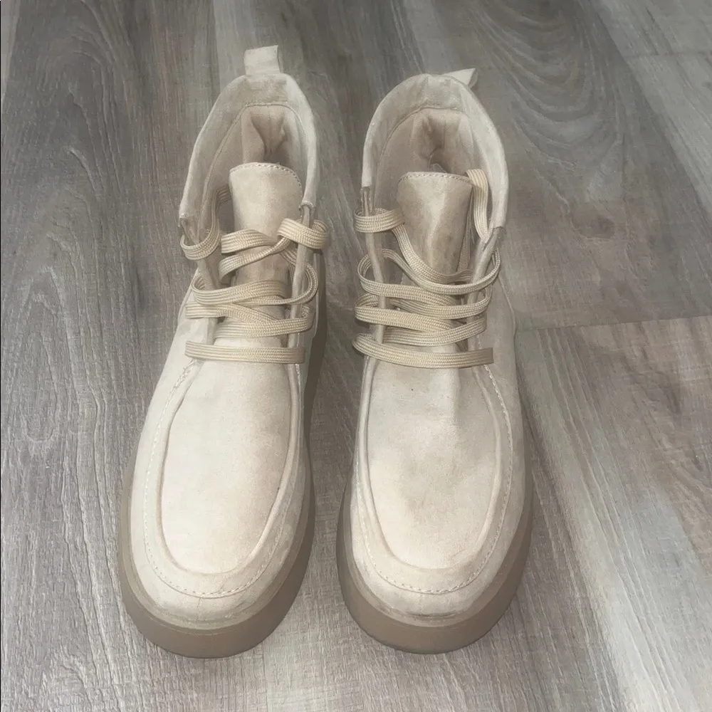 Old Navy Wedge Suede Boots Sz 9.5 - Image 2