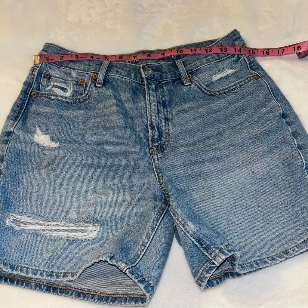 American Eagle Strigid relaxed distressed high rise shorts size 4 - Image 8