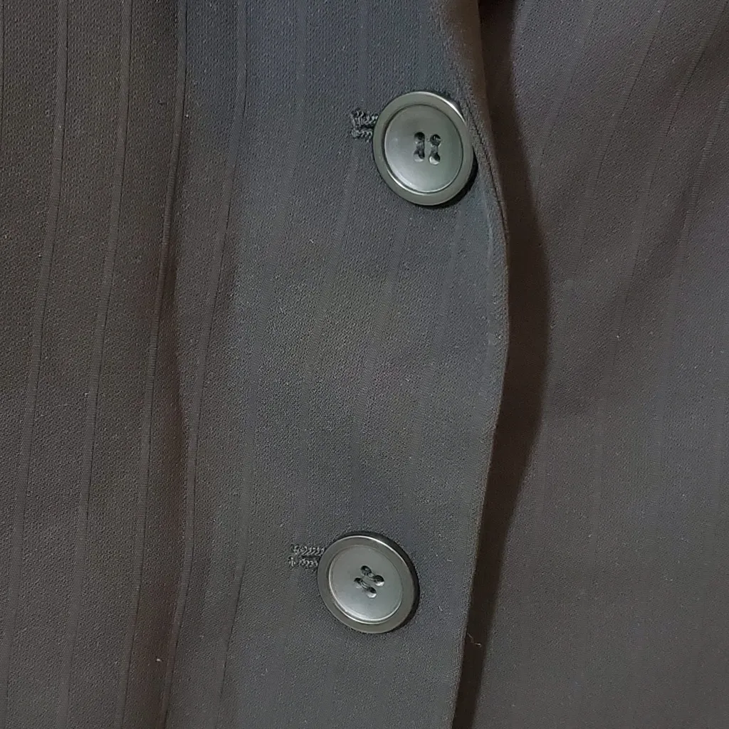 Ann Taylor black blazer,‎ size 10, made in USA - Image 3