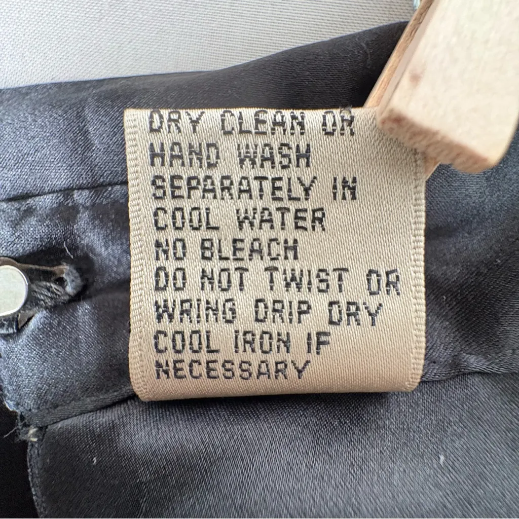 Liz Claiborne Drop Waisted Pleated Skirt Black Liquid Satin Goth Girl Neutral 10 - Image 9