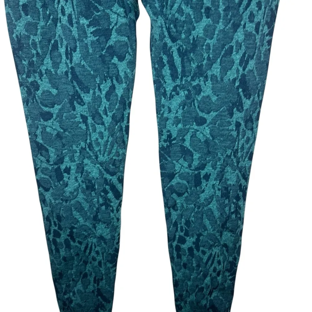 Gymshark Adapt Animal Seamless Leggings Size S - Image 8