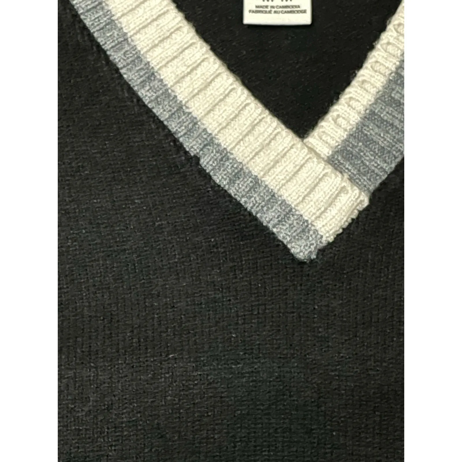 Urban Outfitters BDG Ronnie Cropped Black Knit Vest Medium - Image 5