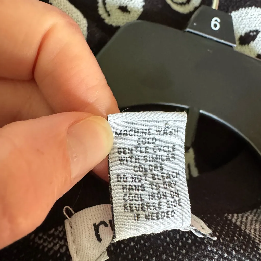 Rue 21 smiley face cropped cardigan size M‎ - Image 4