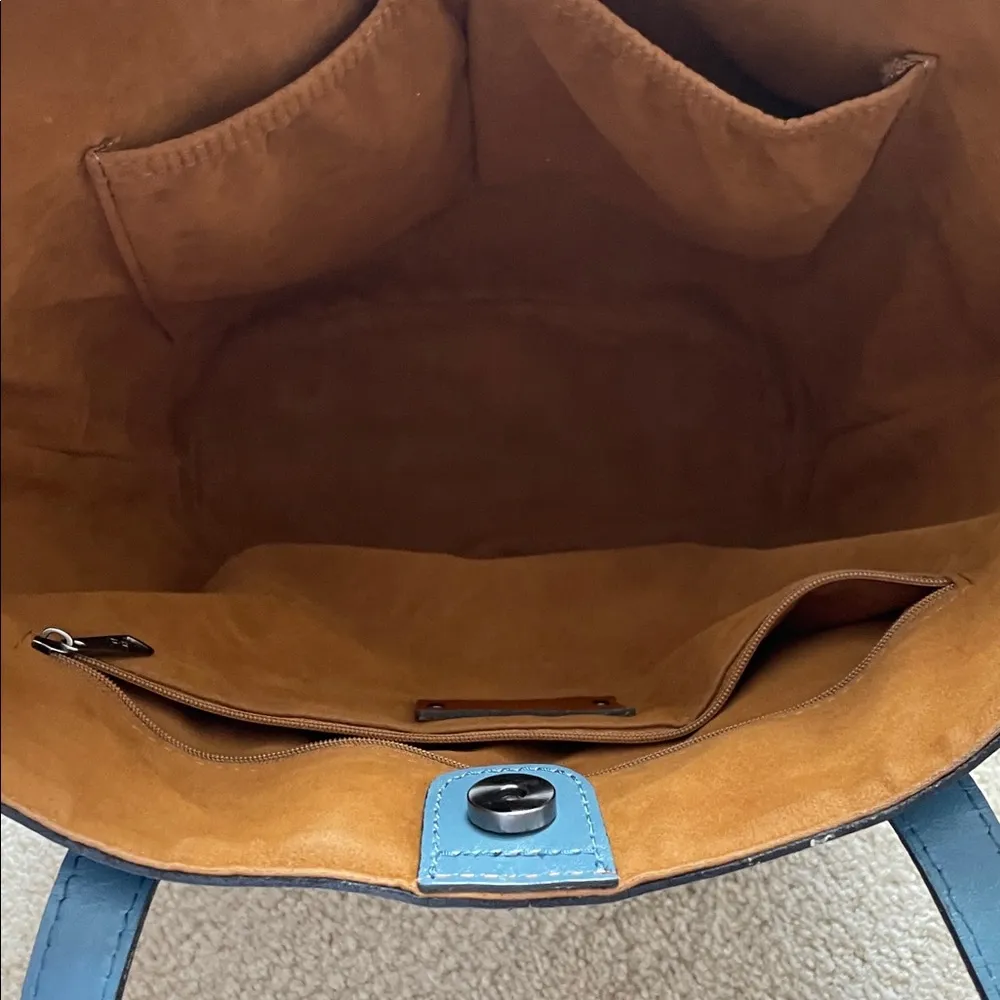 Patricia Nash Stylish Blue Woven Tote Bag - Image 5