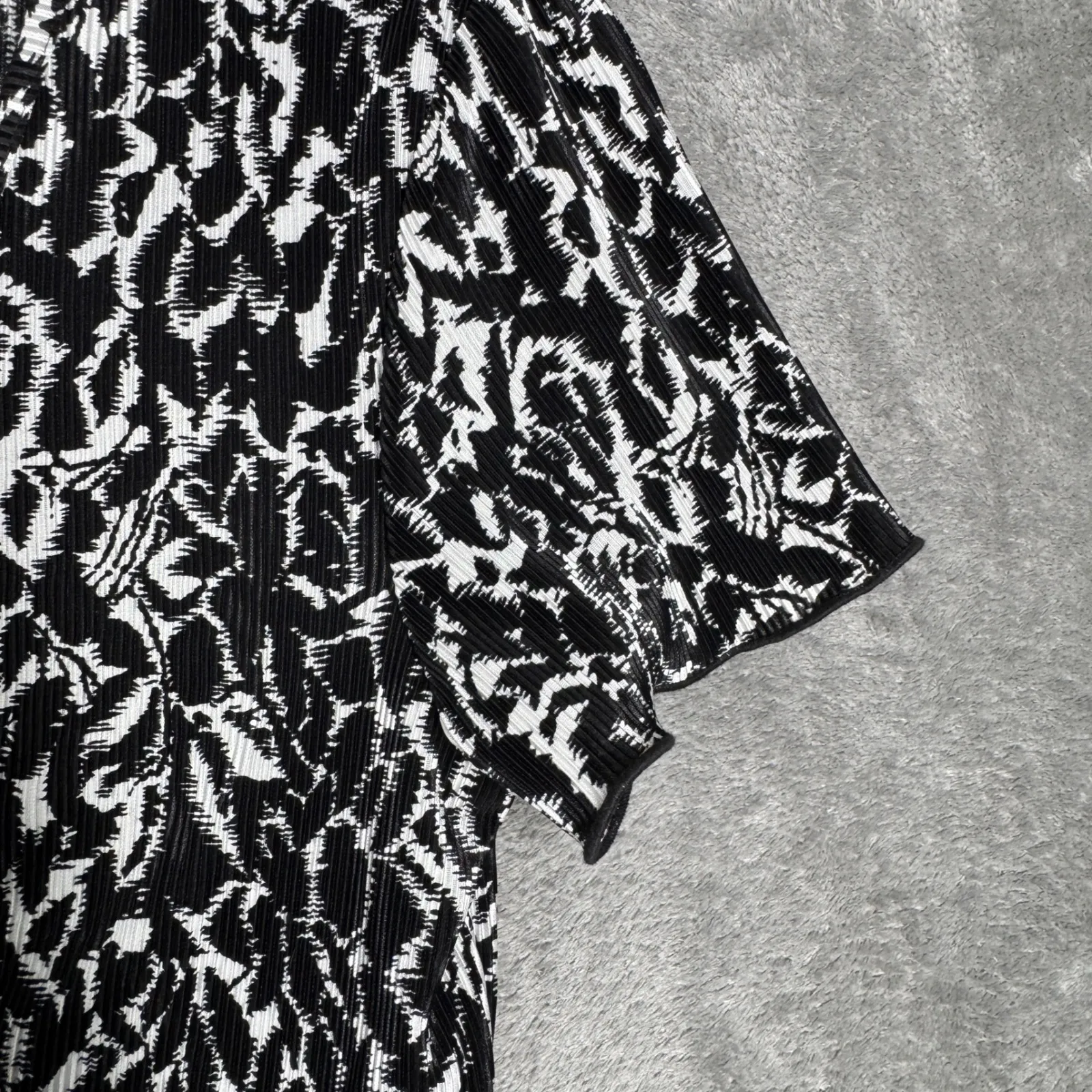 Dressbarn Dress Women's 12 Black White Print Ring Front Pleated Y2k Office Siren - Image 5