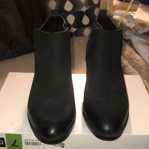 Sonoma Leather Ankle Boots, size 6.5 - Image 2