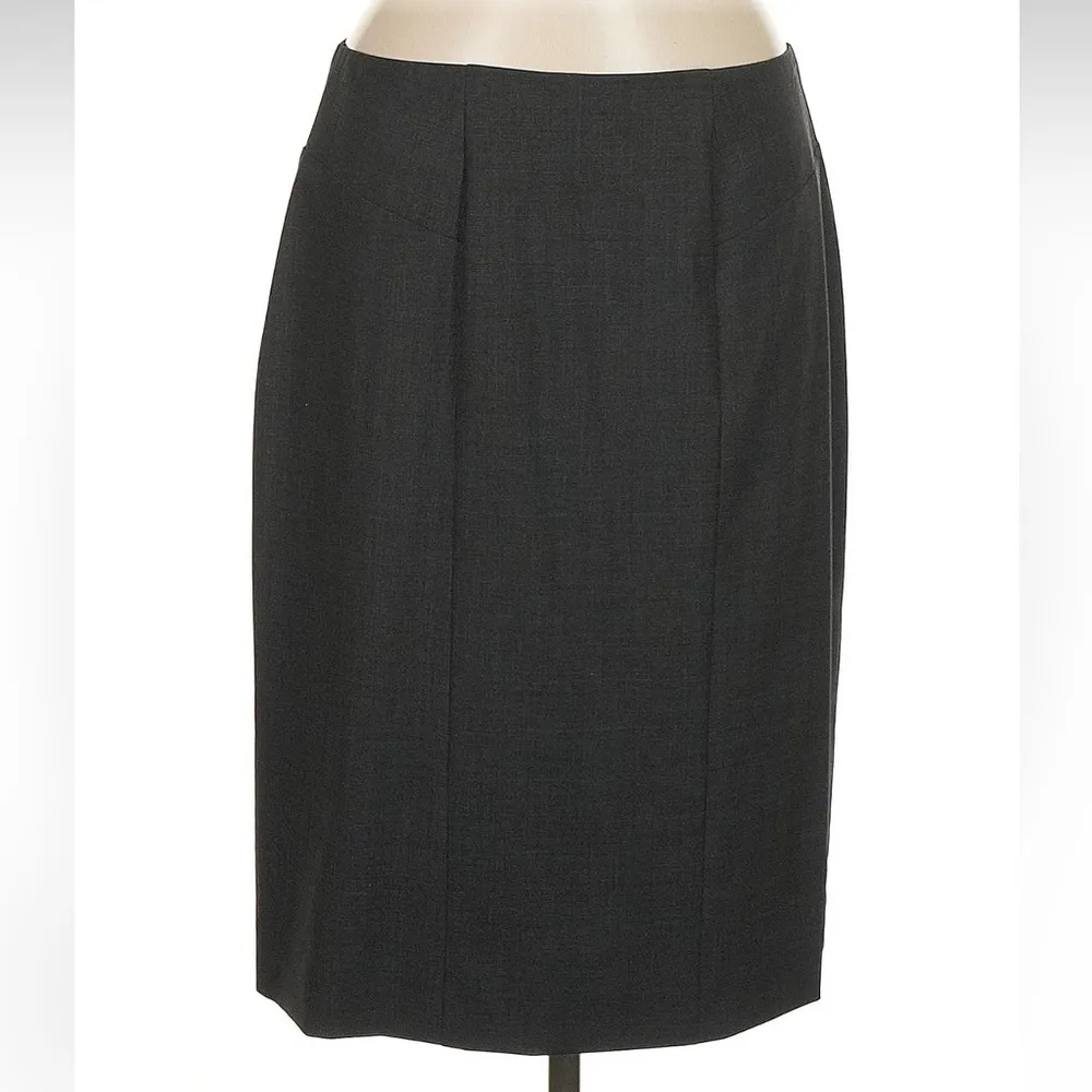 Hugo by Hugo Boss Classic Gray Wool Pencil Skirt Women’s Size 8 Medium M - Image 2