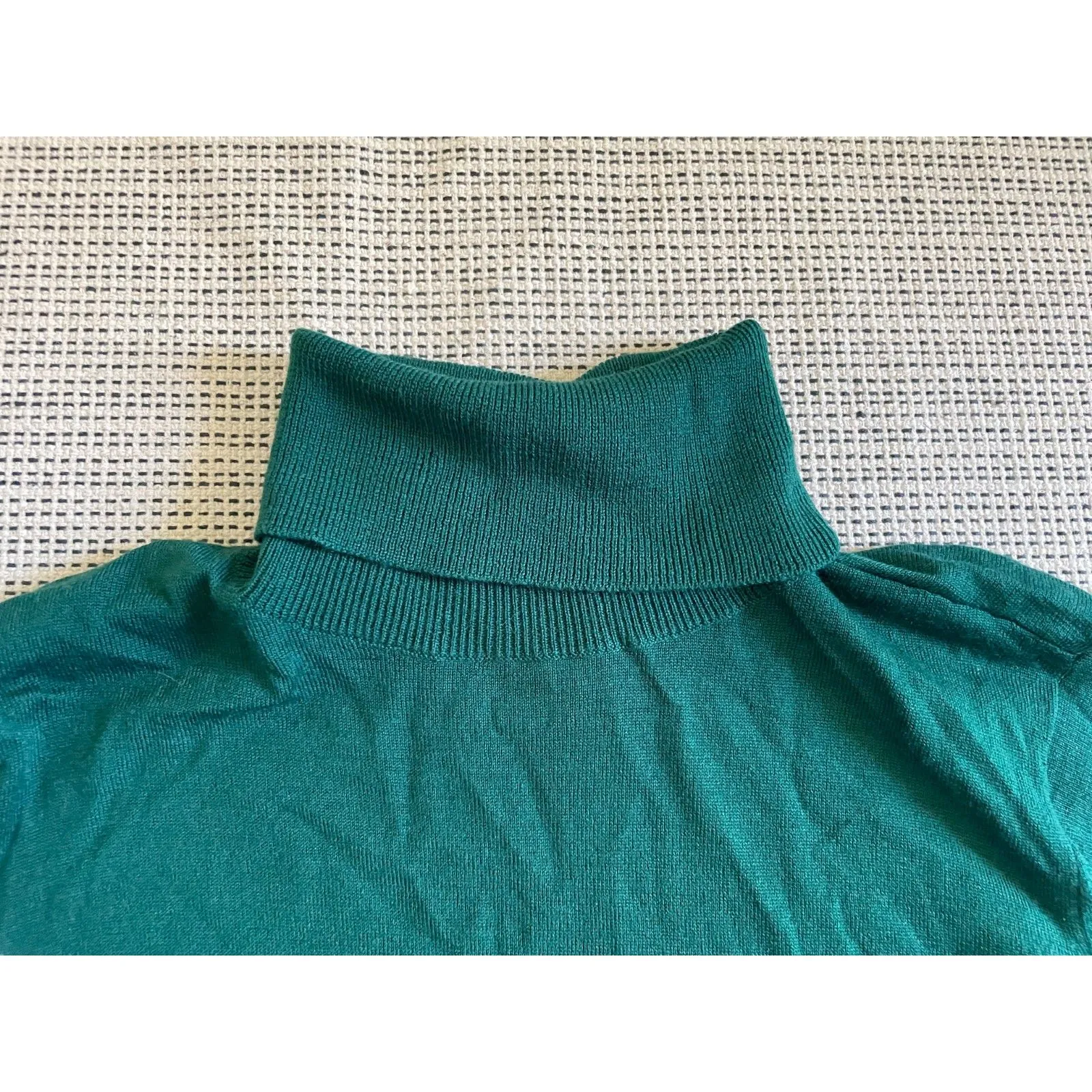 Womens Turtleneck Sweater XL Green Merino Wool Blend Minimalist Knit Top - Image 3
