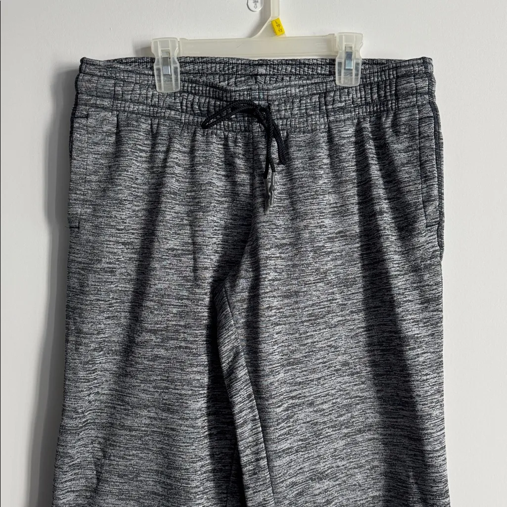 Under Armour Gray Sweatpants Size M - Image 2