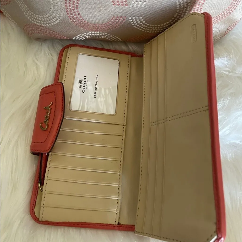 Coach Ashley Dotted Op Boho/Crossbody Bag & Wallet - Image 6