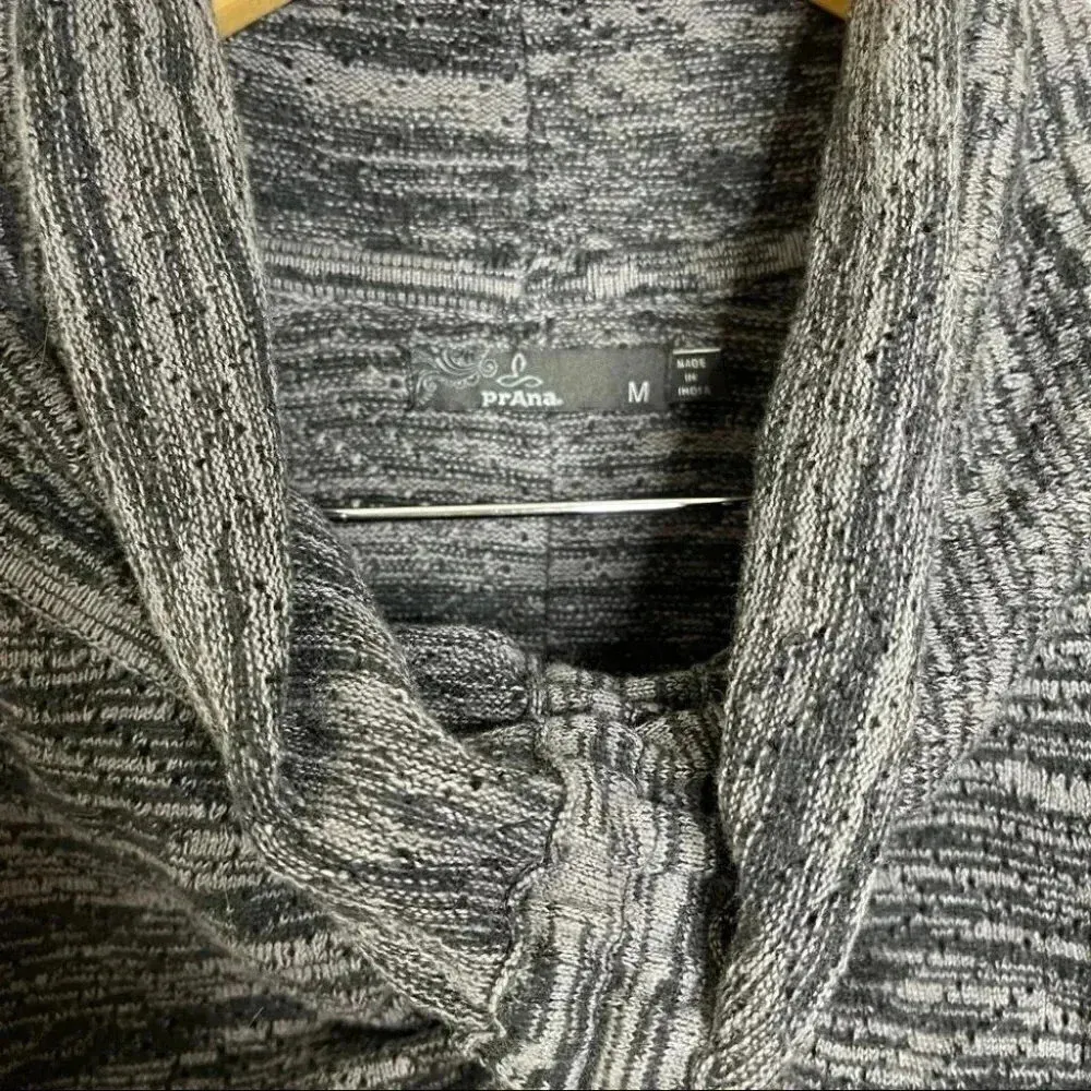 Prana Grey Sweater Size Medium - Image 5