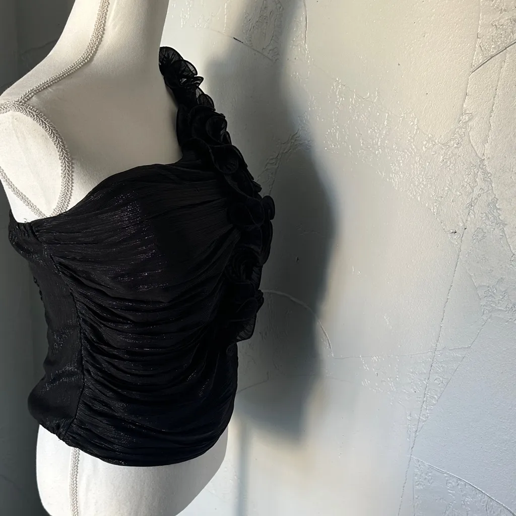 ENTRY  Black One-Shoulder Blouse - Image 4