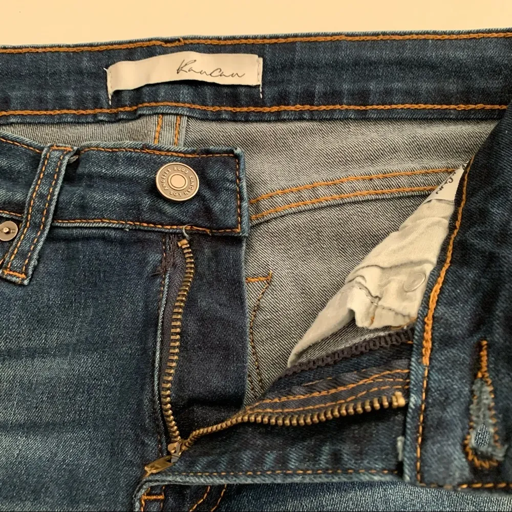 EUC Kancan Mid Rise Skinny Twist Seam Jeans Size 5/26 - Image 3