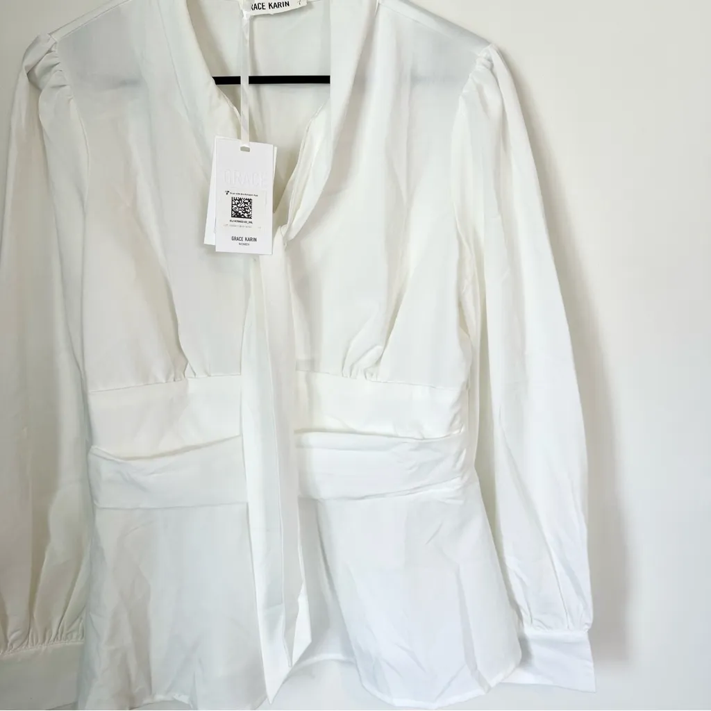 NWT Grace Karin Ivory Blouse with Bow Detail - Size: Large - Image 5