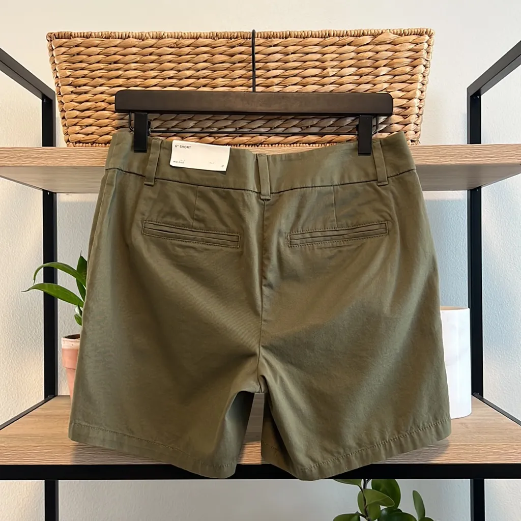 NWT Ann Taylor LOFT Outlet Mid-Rise Cotton Chino 6" Short, 0 - Image 3