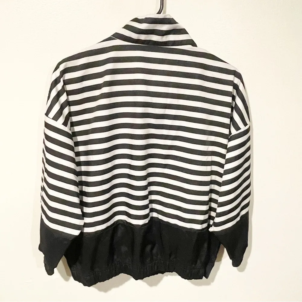 Nike Sportswear Womens Jacket XS Black White Striped Pockets Full Zip CD3683 - Image 4