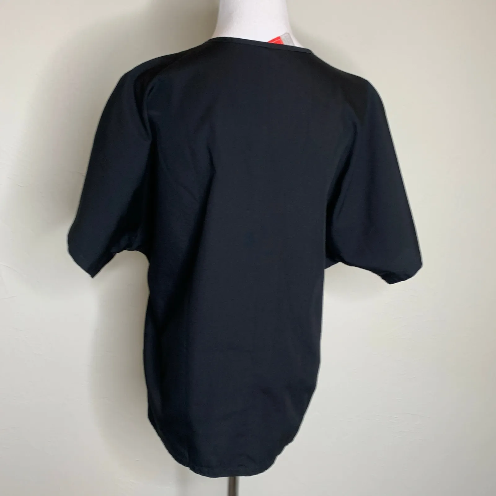 NFL Pittsburgh Steeler Scrub Top Black Small - Image 3