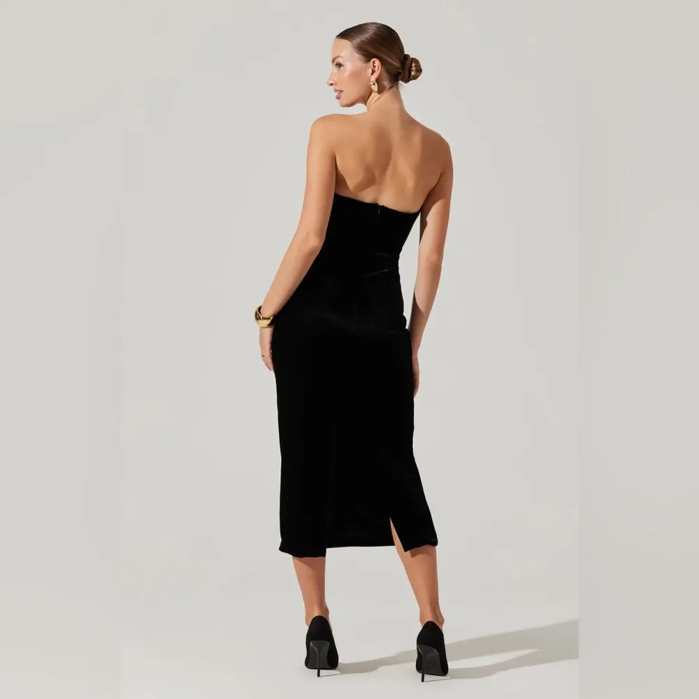 ASTR the label-Arista Sweetheart Velvet Midi Dress-L - Image 5
