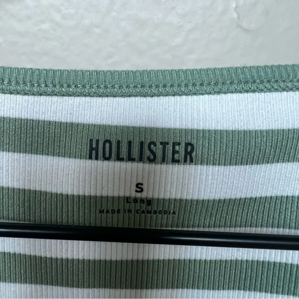 Hollister Ribbed Seamless Fabric Scoop Baby Tee Size Small Green White Stripes - Image 3