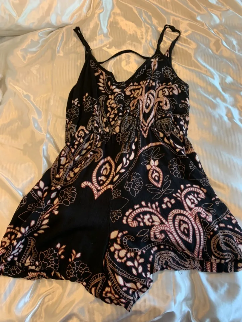 Boutique Black Patterned Romper  - Image 6