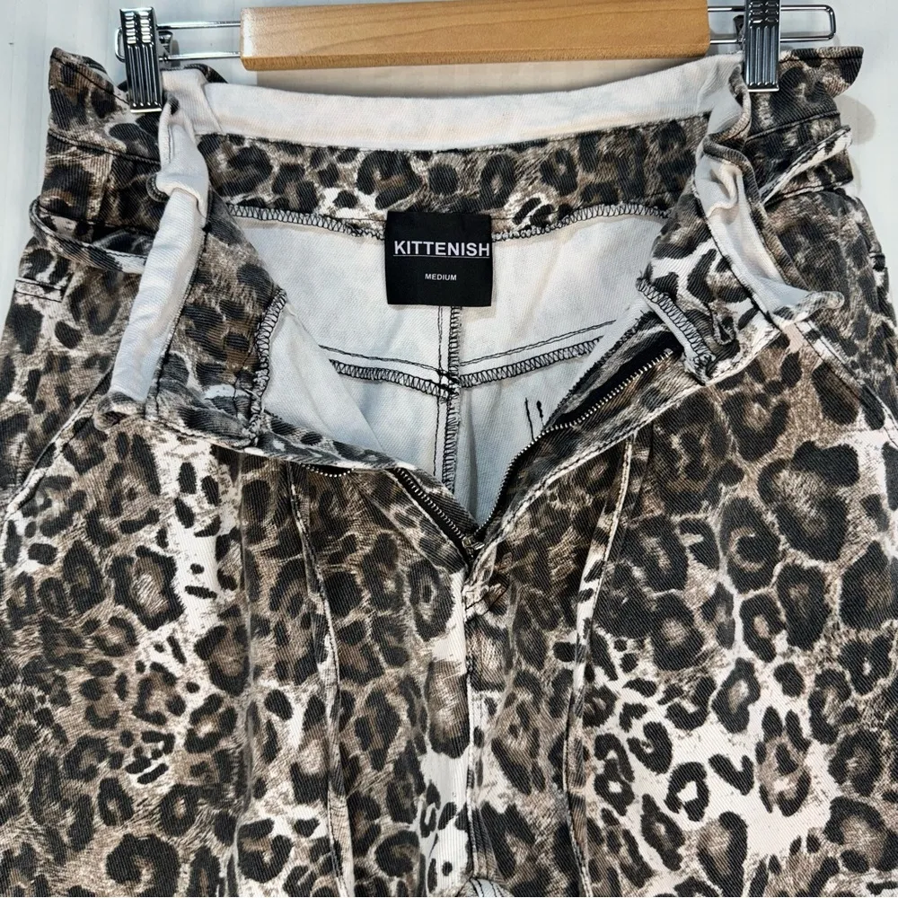 Kittenish Leopard Print Paper Bag High Waist Wide Leg Jeans Belted Size Medium - Image 4
