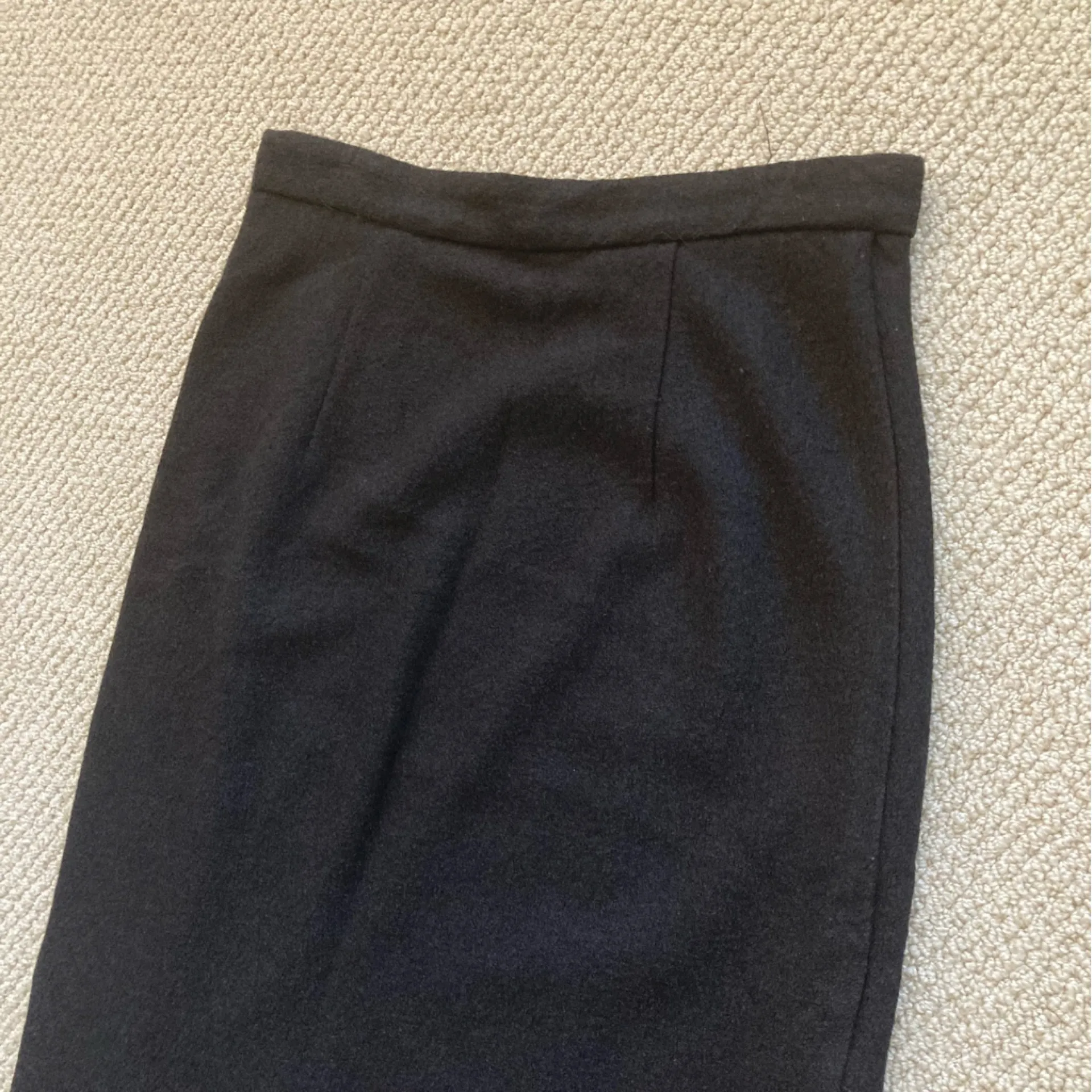 Banana Republic Black Woolen Midi Pencil Skirt Size 6 Fitted Textured EUC - Image 7