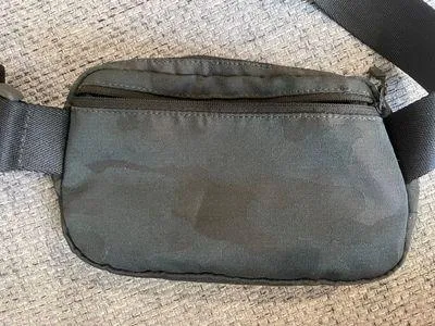 Lululemon Everywhere Belt Bag - Image 2
