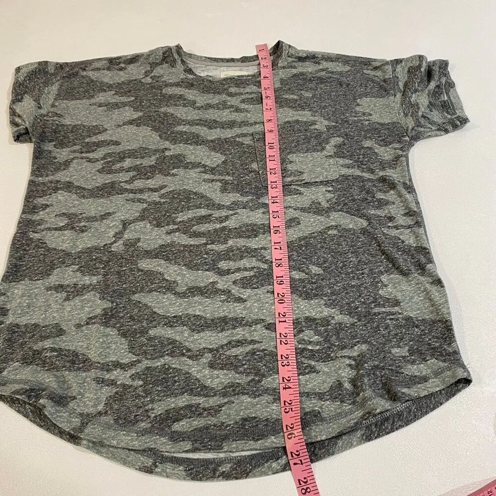 Thread & Supply Gray Camo Pocket Tee Shirt Women’s Medium Soft Lightweight Casua - Image 4