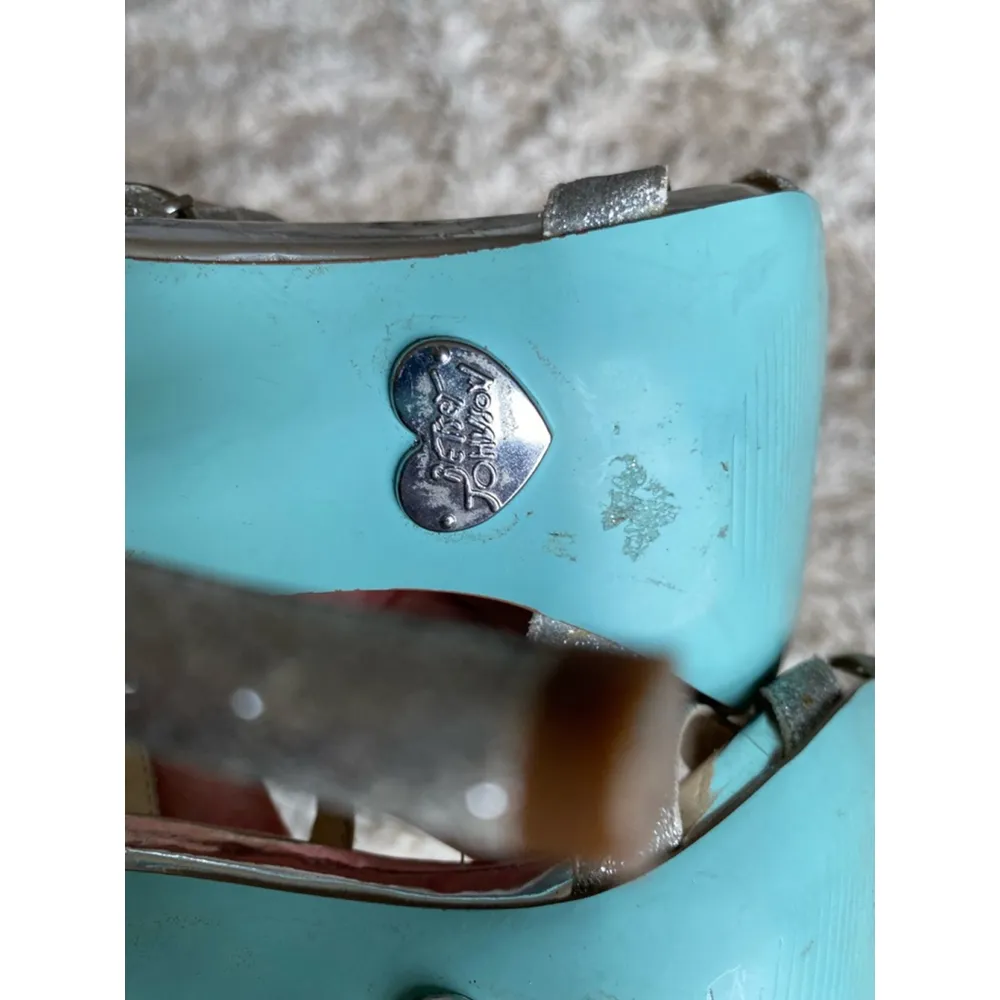 BETSEY JOHNSON Glitter Silver Heels Sz 5.5 VTG Glam Party Sparkle Wedding Date - Image 8