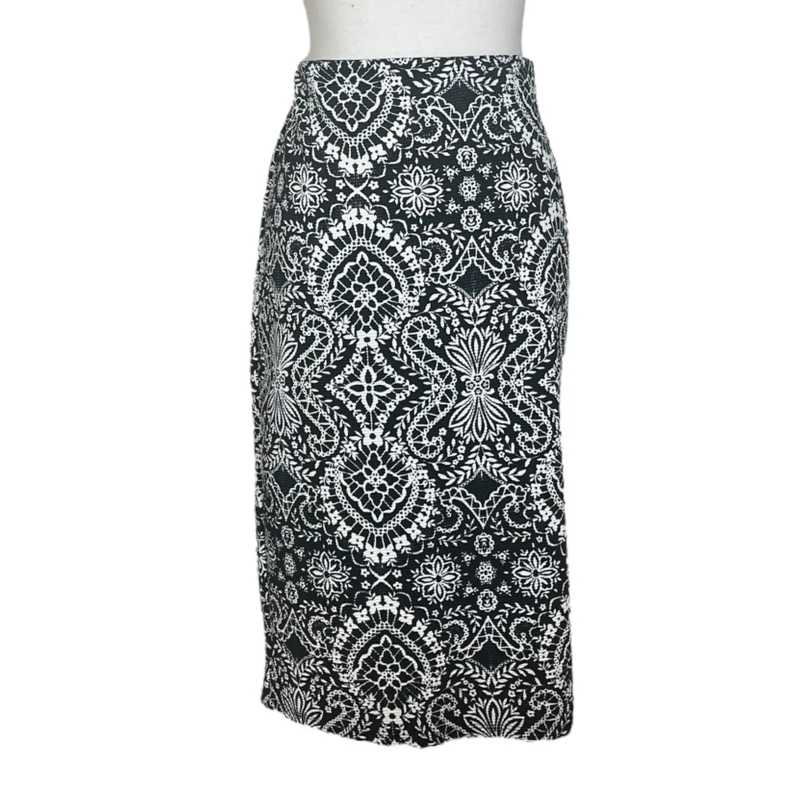 Roz & Ali Dressbarn Pencil Skirt Black Cream Baroque Textured Women’s Size Large - Image 4