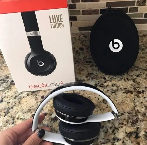 Beats by Dr. Dre Beats Headphones - Image 4