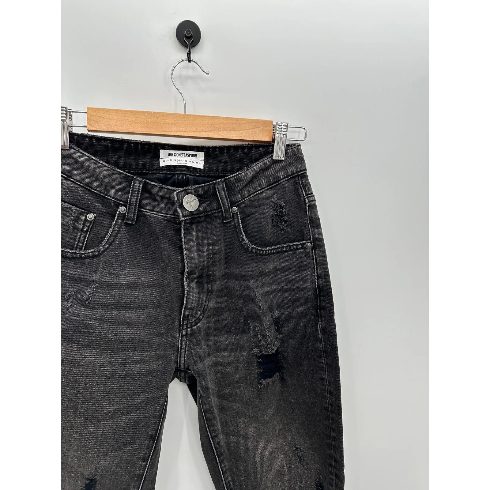 One X OneTeaspoon Jeans Women 26 Black Wash Distressed Straight Leg Raw Hem NWT - Image 5