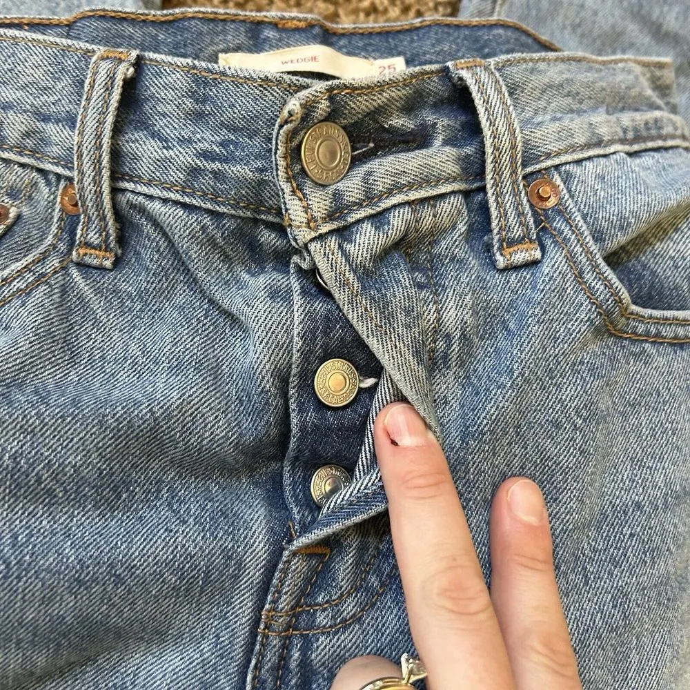 Levi's Wedgie Premium WOmen's 25 Icon Fit Jeans Shut‎ Up 22861-0036 - Image 8